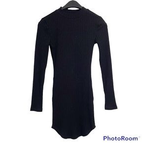 Forever 21 black long sleeve dress